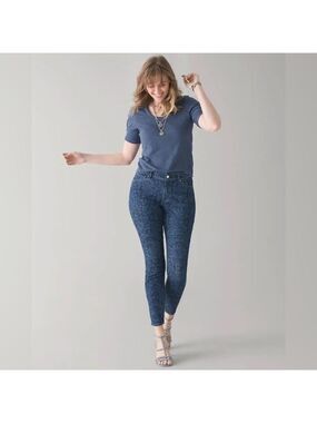 NWT WHITE HOUSE BLACK MARKET Damask Print Everyday Soft Skinny Jeans Sz 0 $99